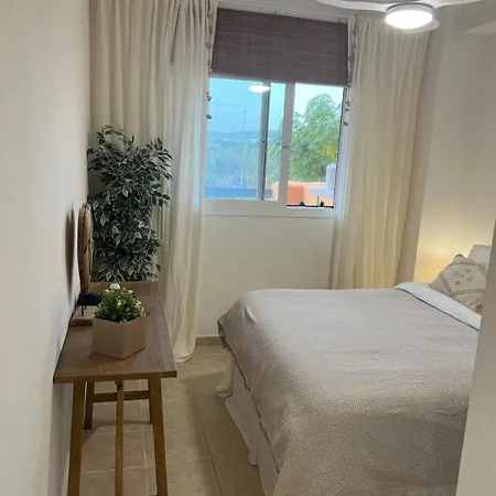 Stylish Costa Del Sol Golfer & Family Escape Apartment *