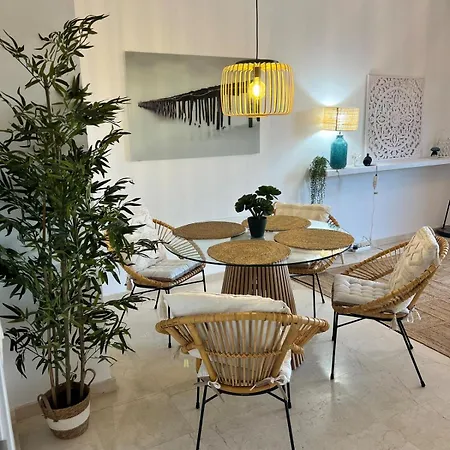 Stylish Costa Del Sol Golfer & Family Escape Apartment